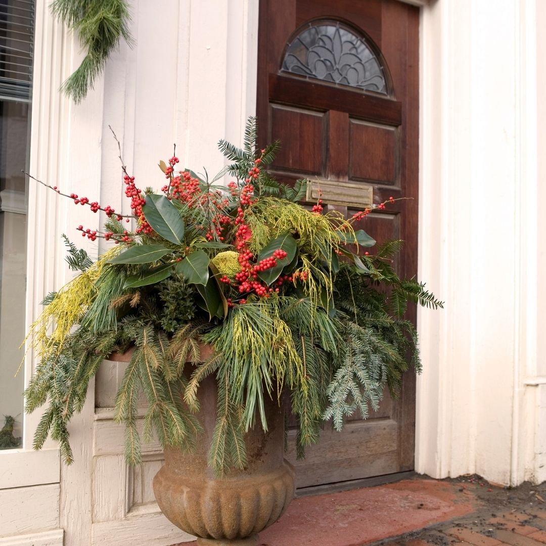 How To Decorate Your Home For The Holidays When Selling