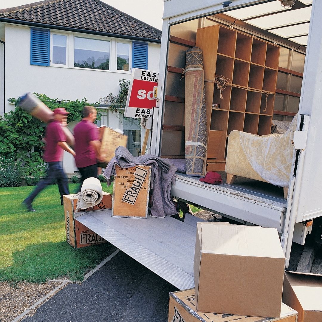 Should You Move Yourself Or Hire Movers?