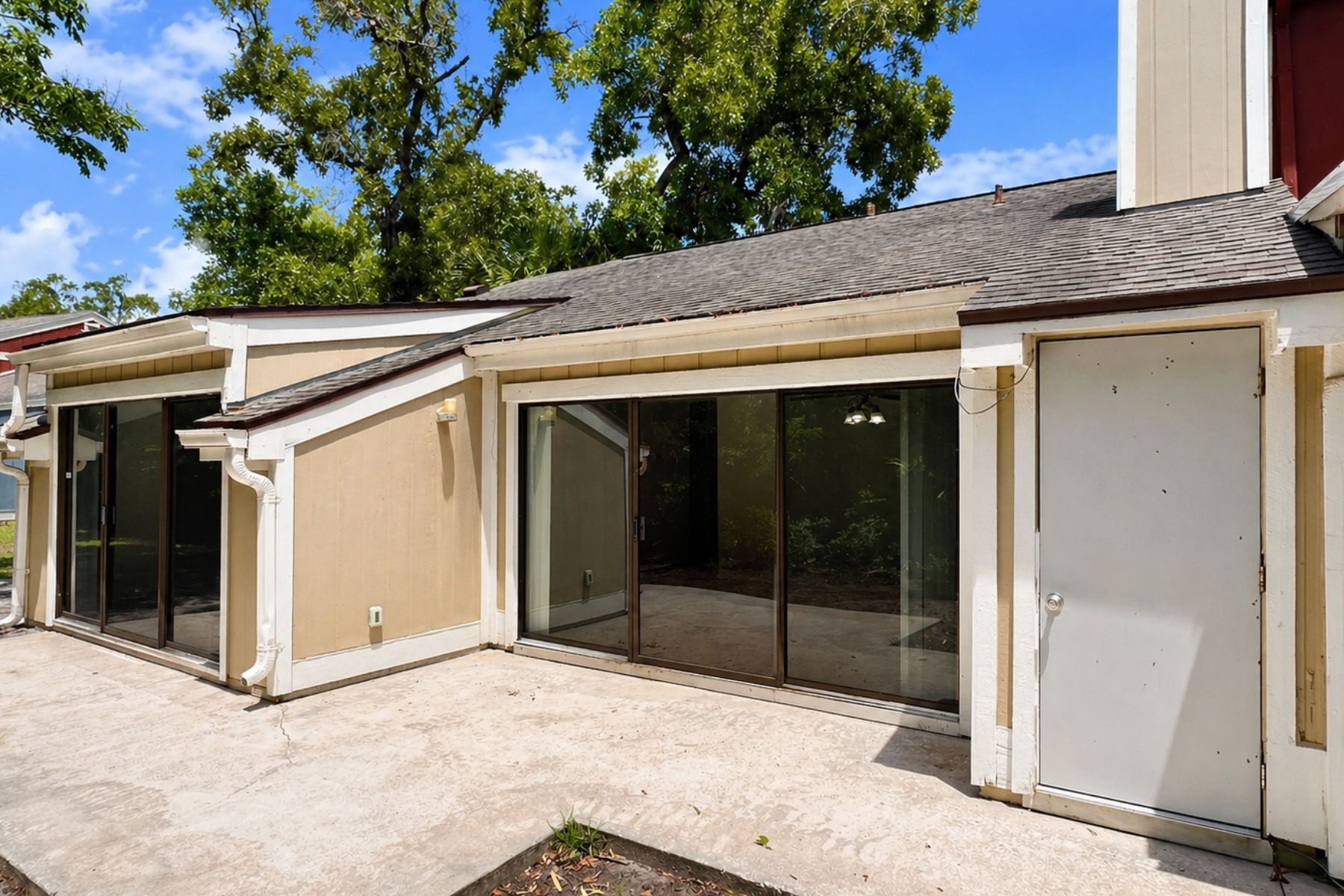 https://amandasearlerealtor.com/how-to-spot-a-condo-listing-the-market-has-already-rejected/